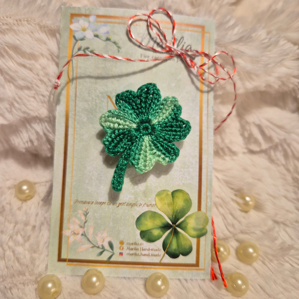 Trifoi cu patru foi verde crud